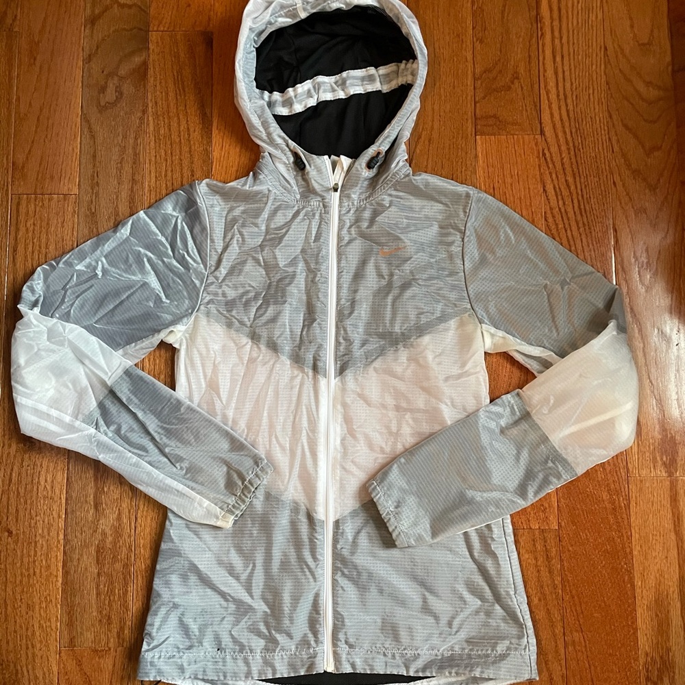 Nike Running Reflective Lightweight Jacket